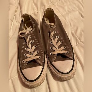 Women’s converse
